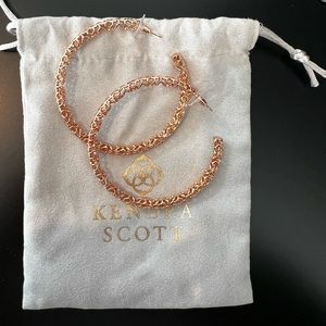 New, never worn Kendra Scott Rose Gold Hoop Earring